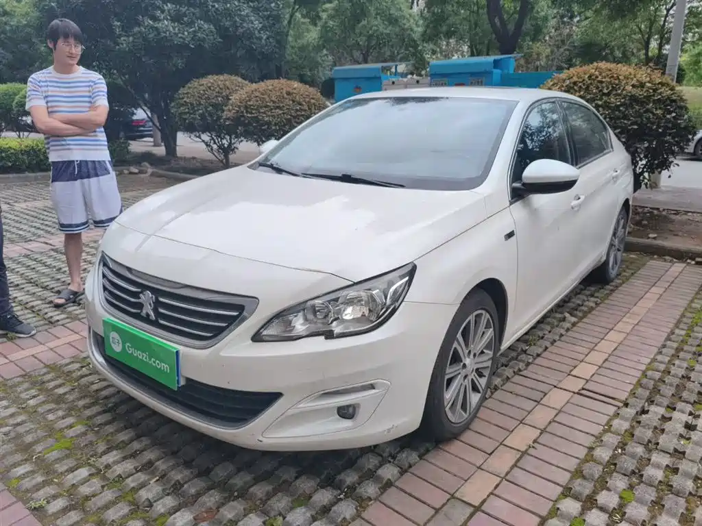 Peugeot 408 2016