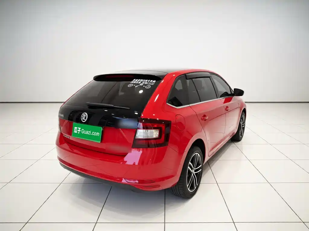 Skoda Rapid Spaceback — миниатюра 6