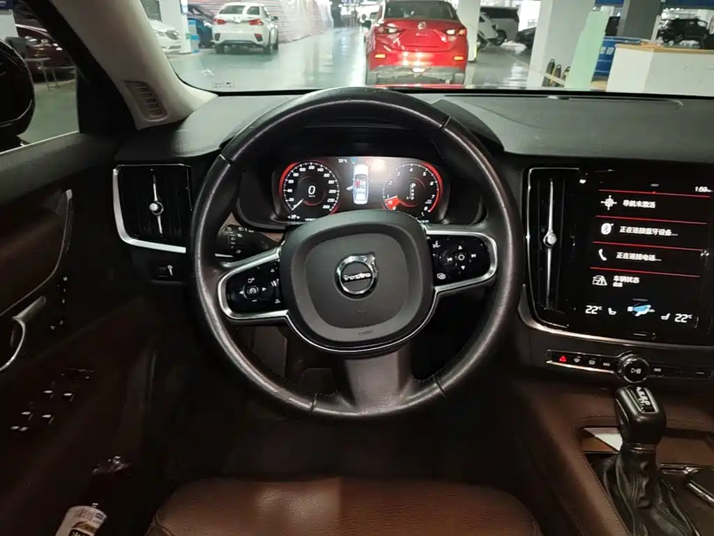 Volvo S90 — миниатюра 11