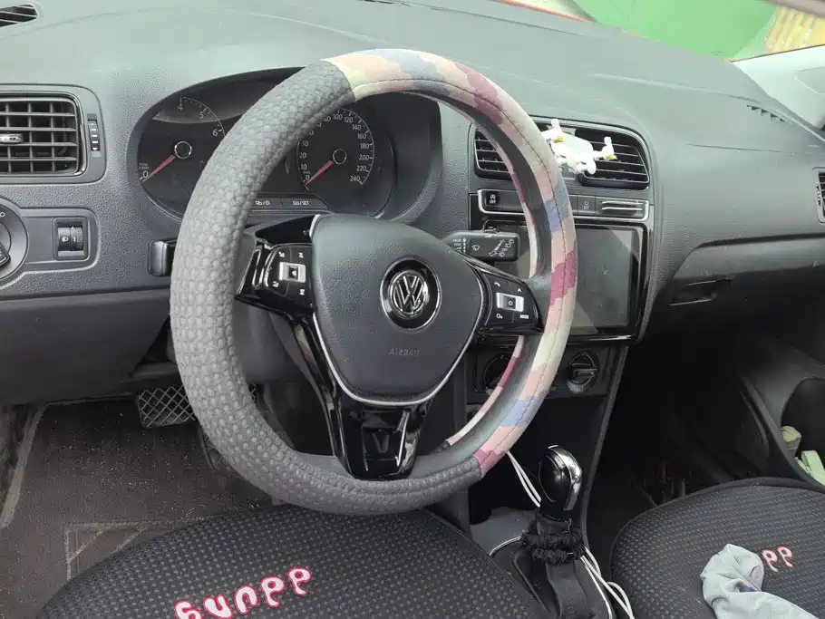 Volkswagen Polo — миниатюра 12