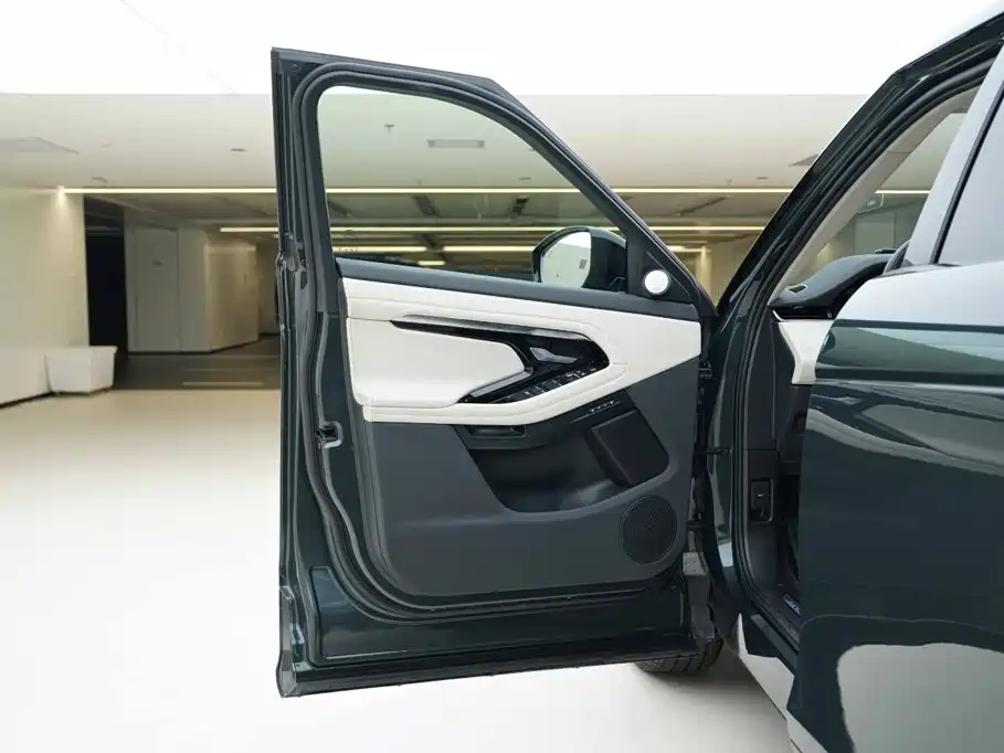 Land Rover Evoque — миниатюра 15
