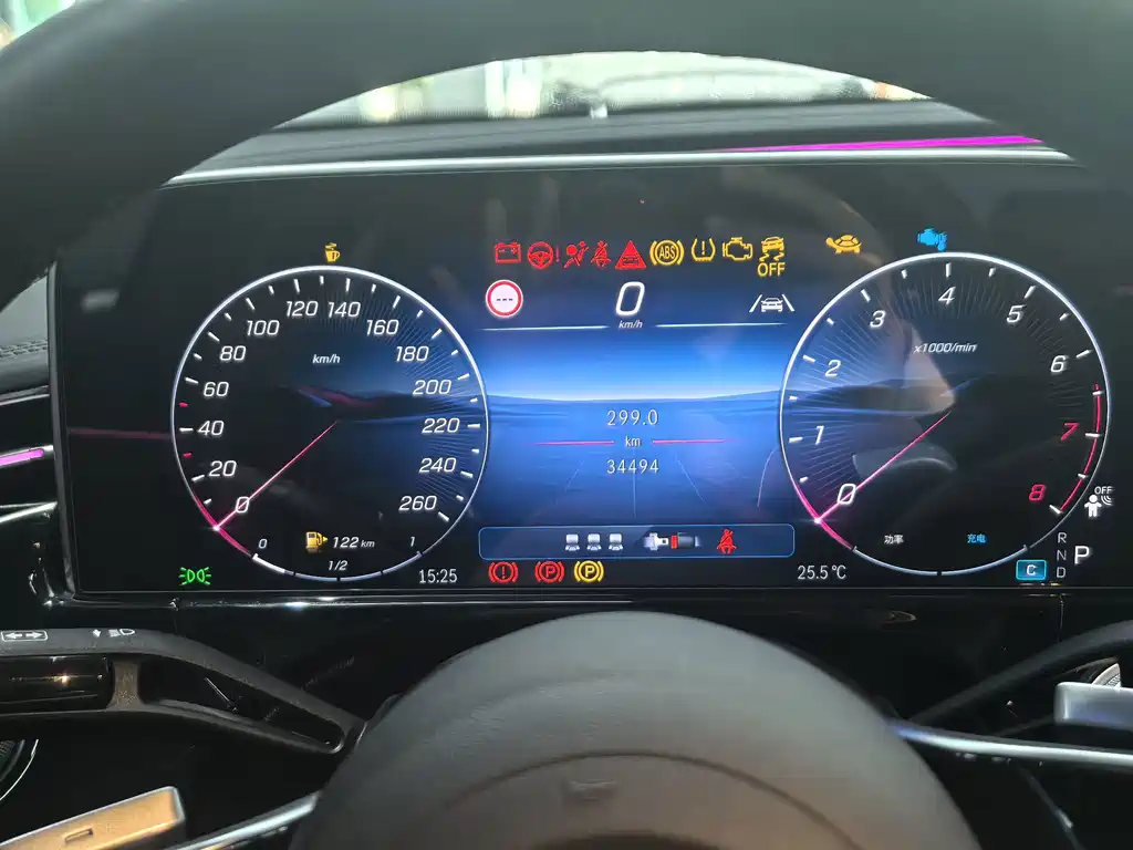 Mercedes-Benz E-Class — миниатюра 8