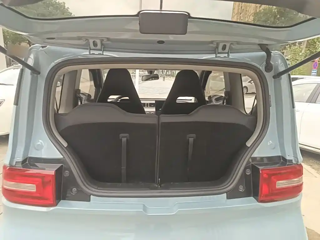 Wuling MINIEV — миниатюра 19