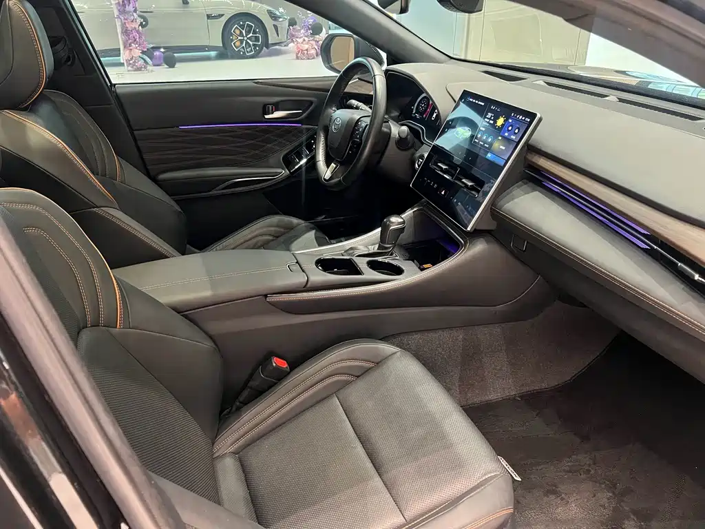 Toyota Avalon — миниатюра 8