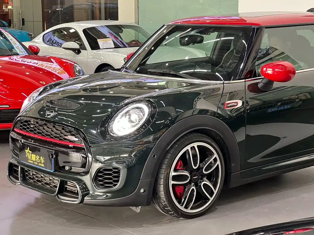 MINI JCW