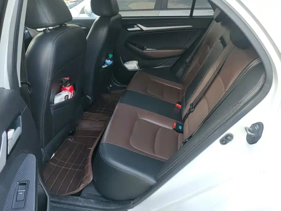 Geely Vision — миниатюра 10