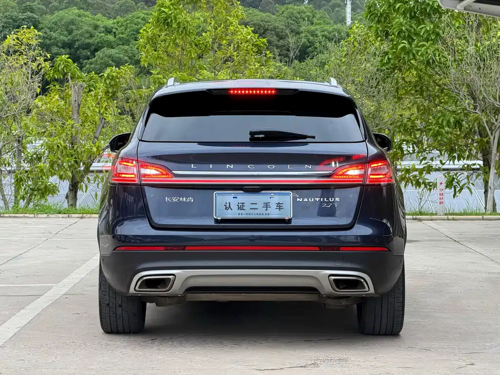 Lincoln Nautilus 2021 2.7T