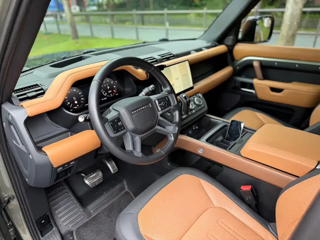 Land Rover Defender — миниатюра 7