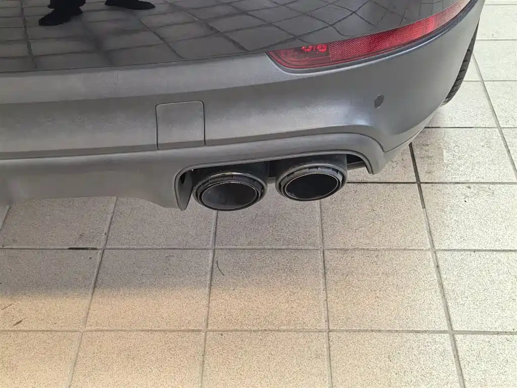 Porsche Cayenne — миниатюра 19