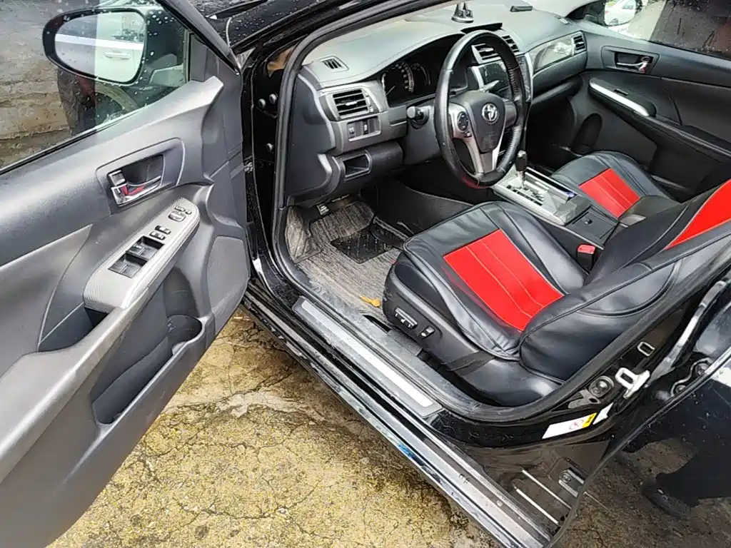Toyota Camry — миниатюра 16