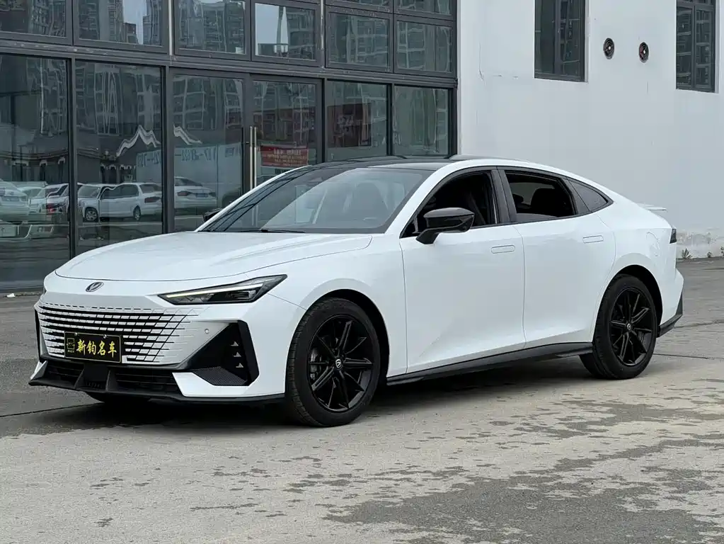 Changan UNI-V 2024