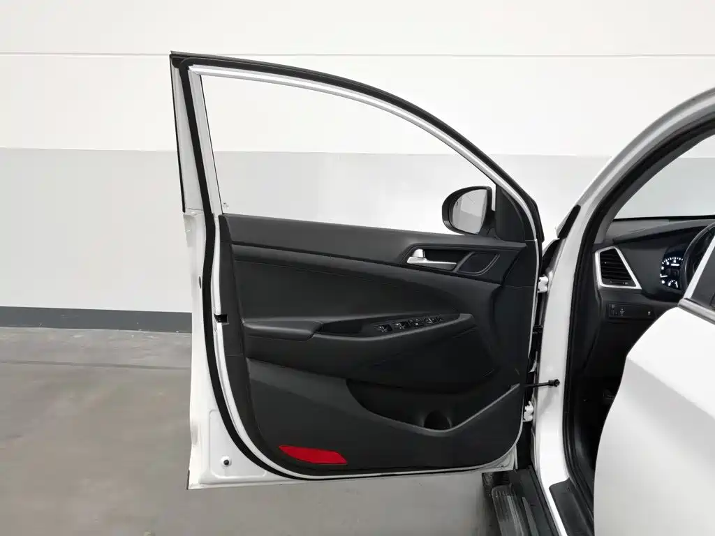 Hyundai Tucson — миниатюра 8