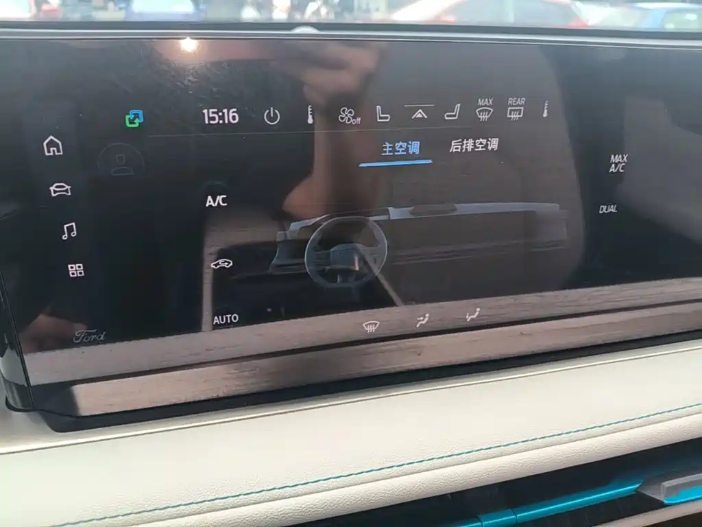 Ford Edge — миниатюра 13