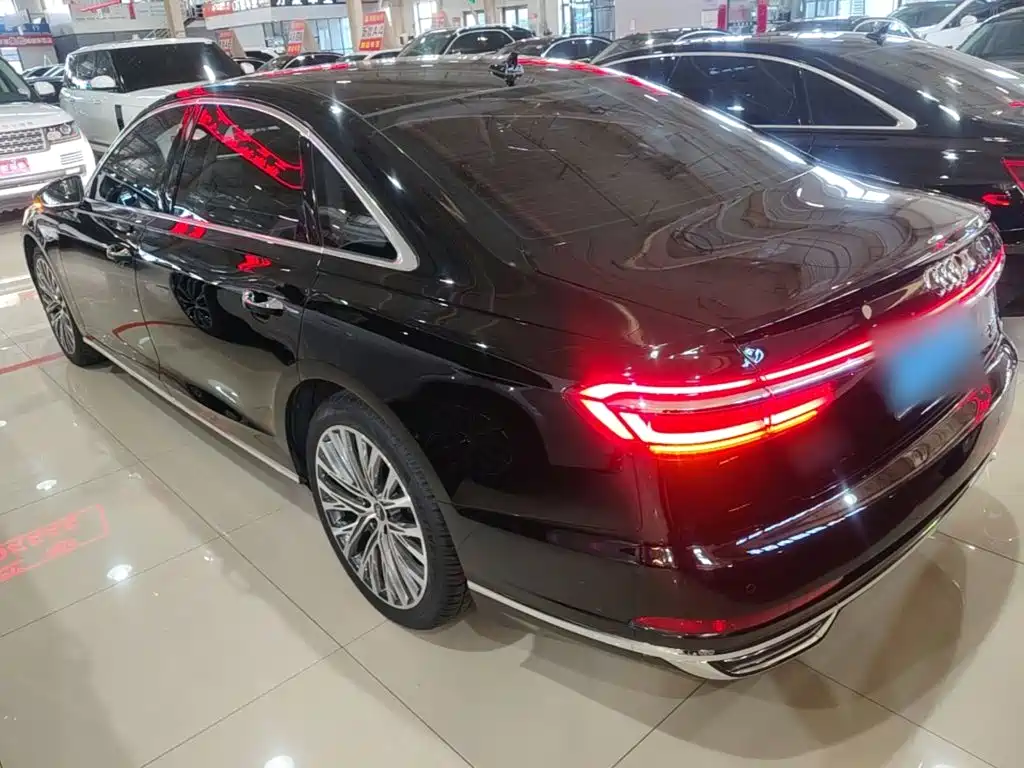 Audi A8 — миниатюра 5