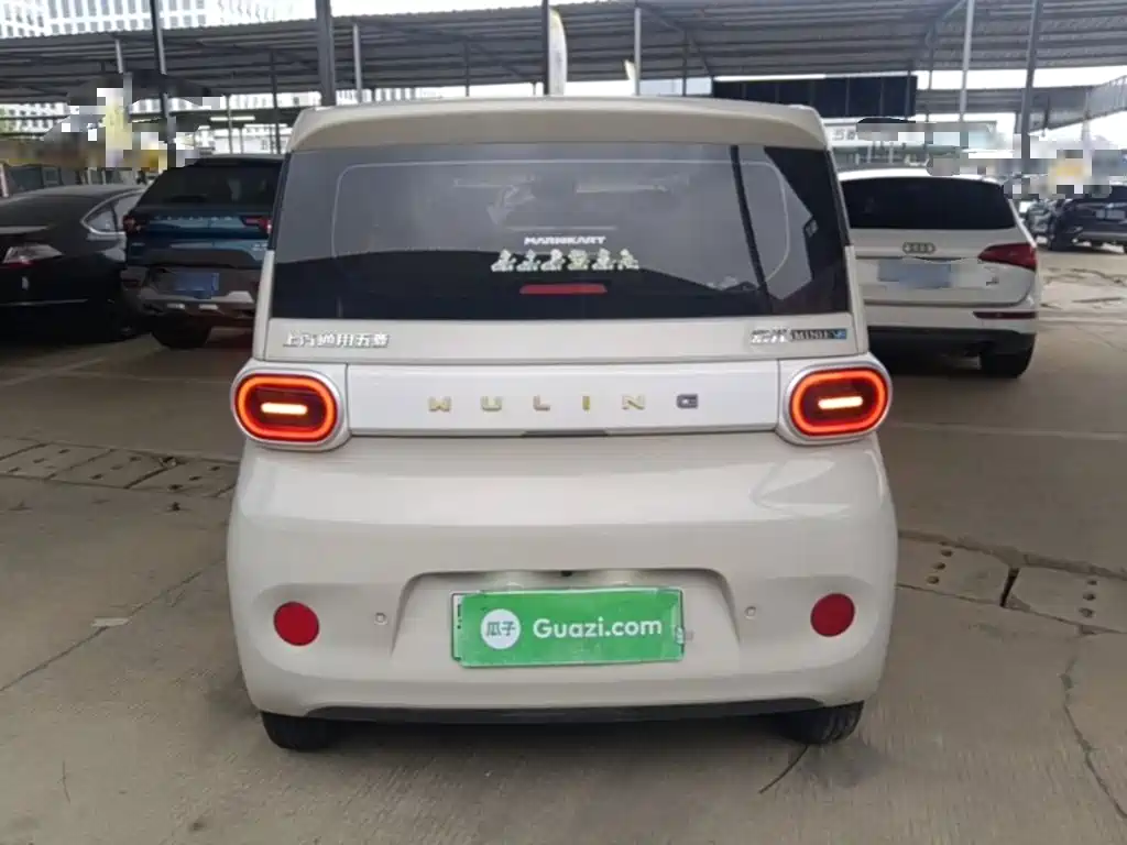 Wuling MINIEV — миниатюра 6