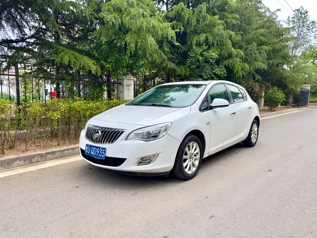 Buick Excelle 2013