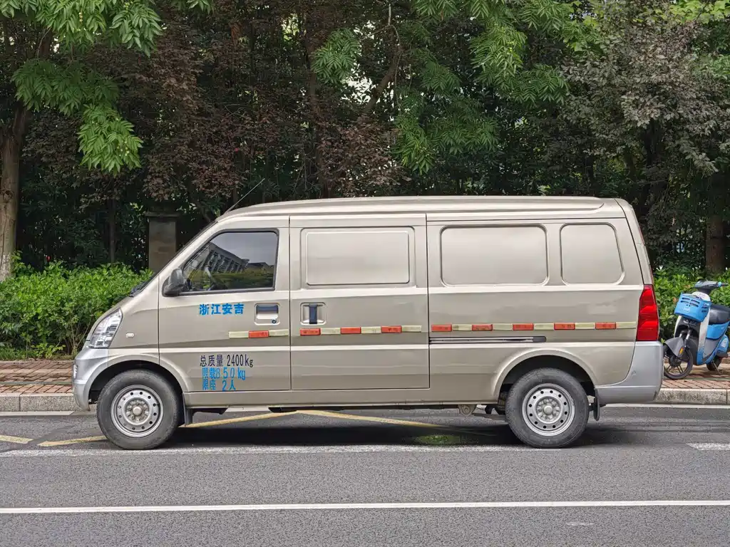 Wuling Rongguang EV — миниатюра 4
