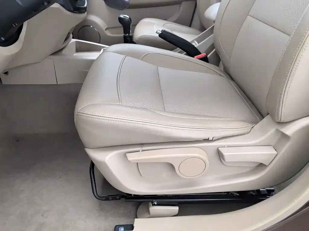 Wuling Hongguang — миниатюра 20