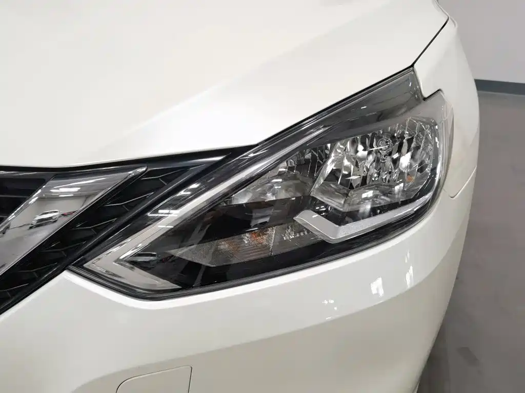 Nissan Sylphy — миниатюра 7
