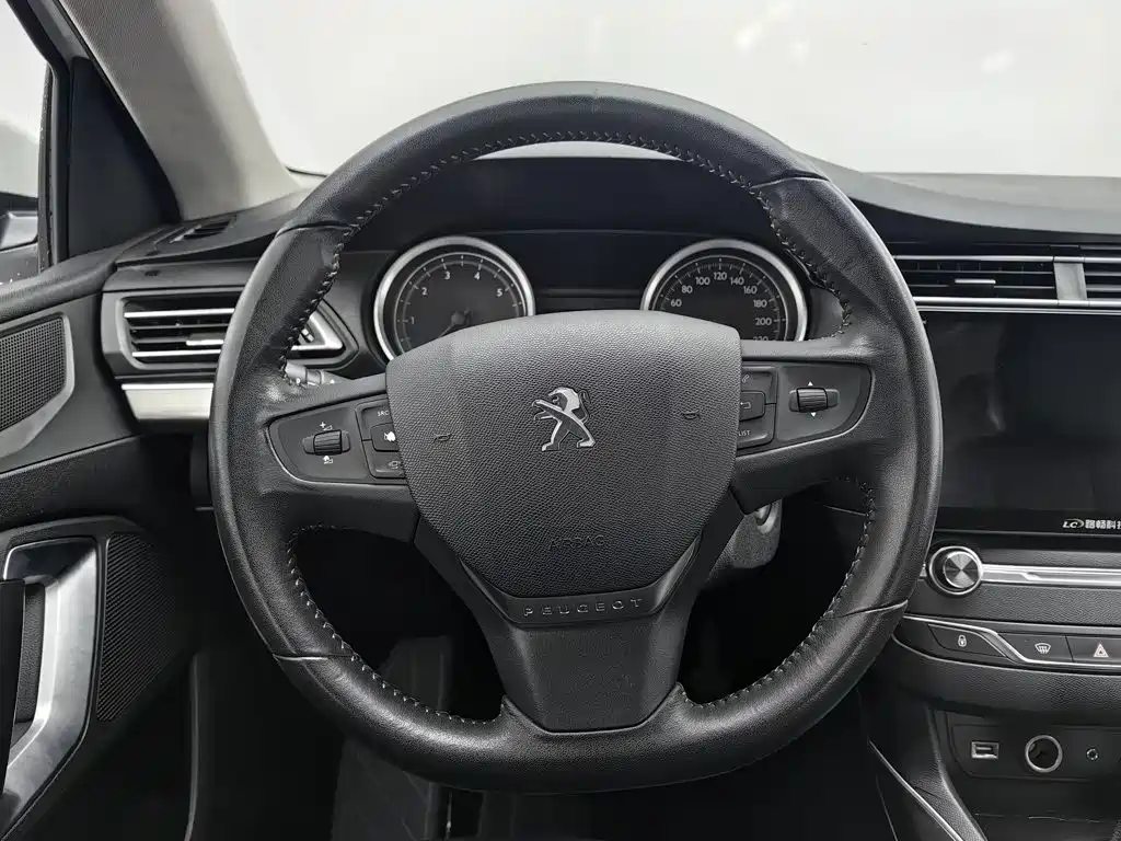 Peugeot 408 — миниатюра 11