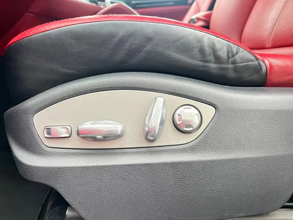 Porsche Cayenne — миниатюра 29