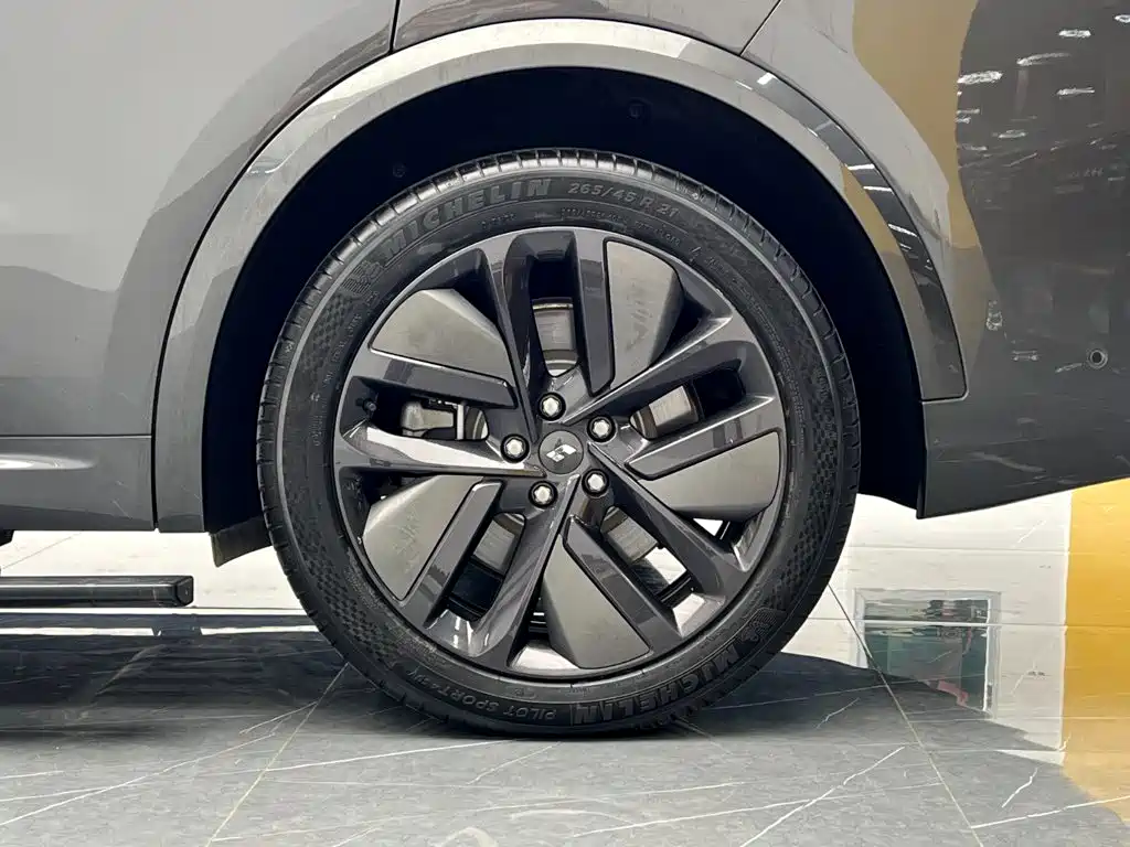 Li Auto L8 2023 Air