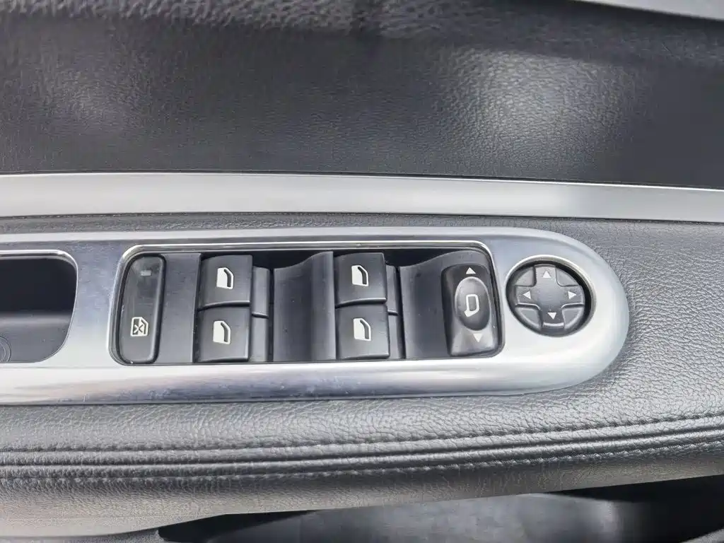 Peugeot 3008 — миниатюра 9