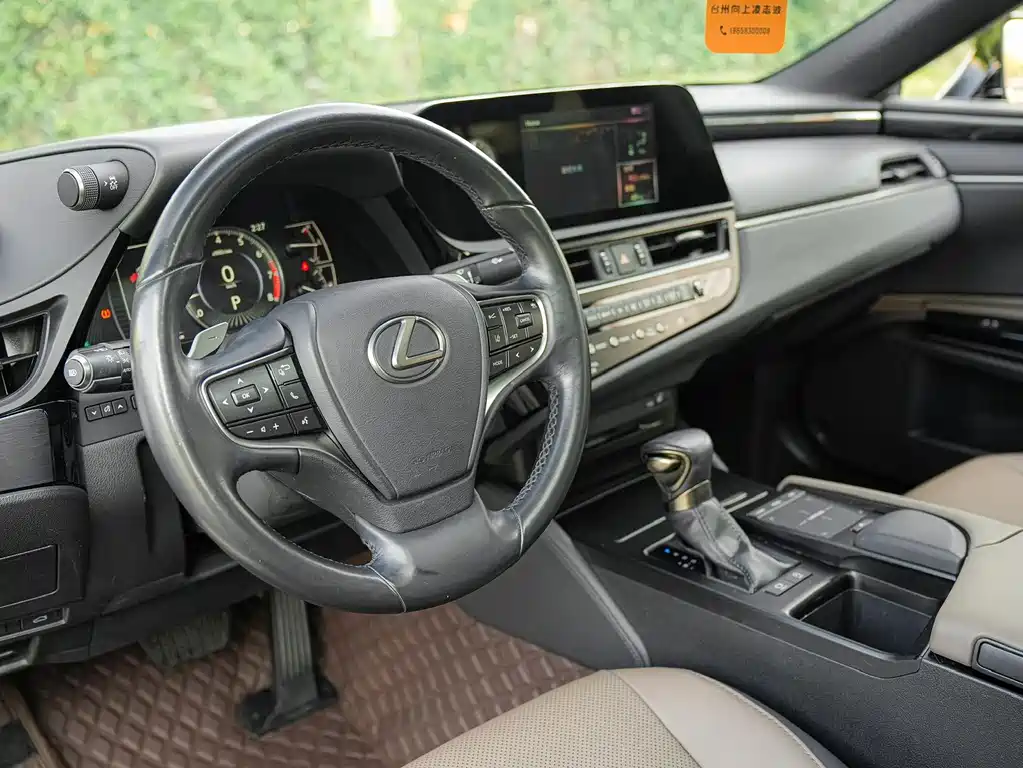 Lexus ES — миниатюра 9