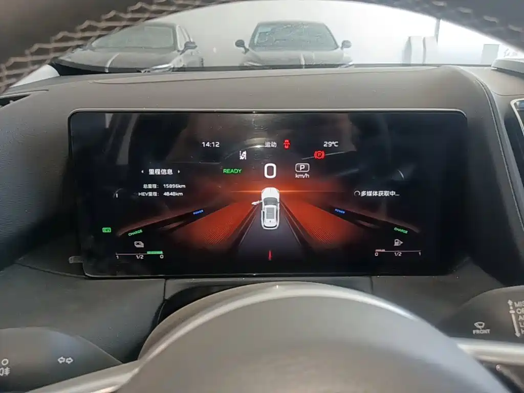 Hongqi Hongqi HS3 PHEV — миниатюра 12