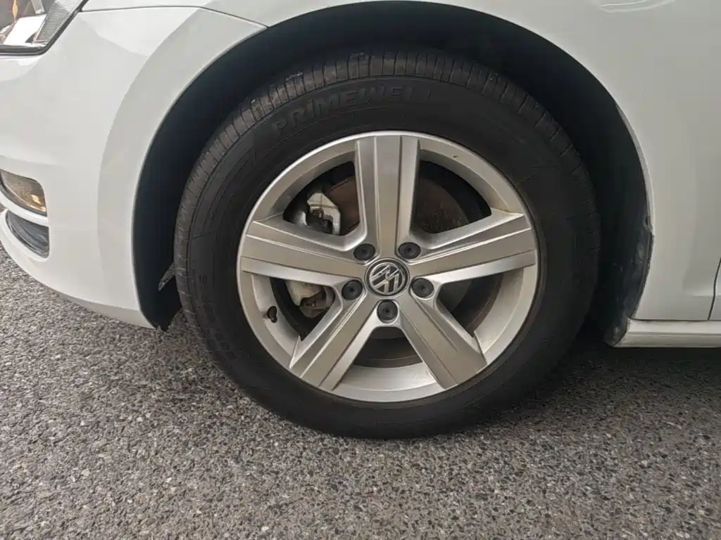 Volkswagen Golf — миниатюра 23