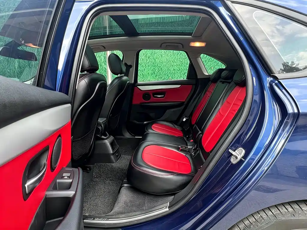 BMW 2 Series Active Tourer — миниатюра 8