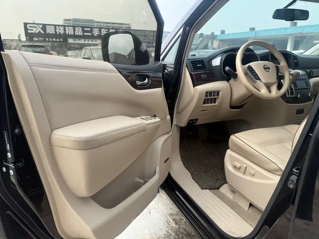 Nissan Quest — миниатюра 4