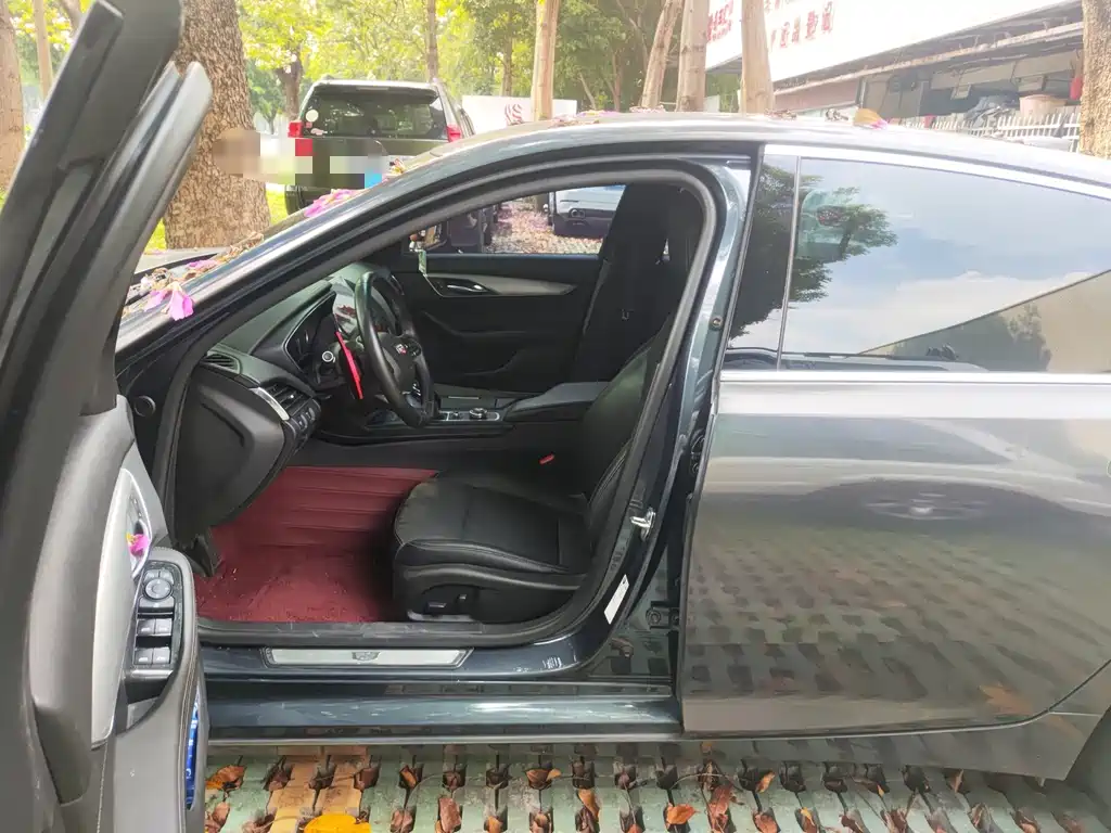 Cadillac CT5 — миниатюра 5