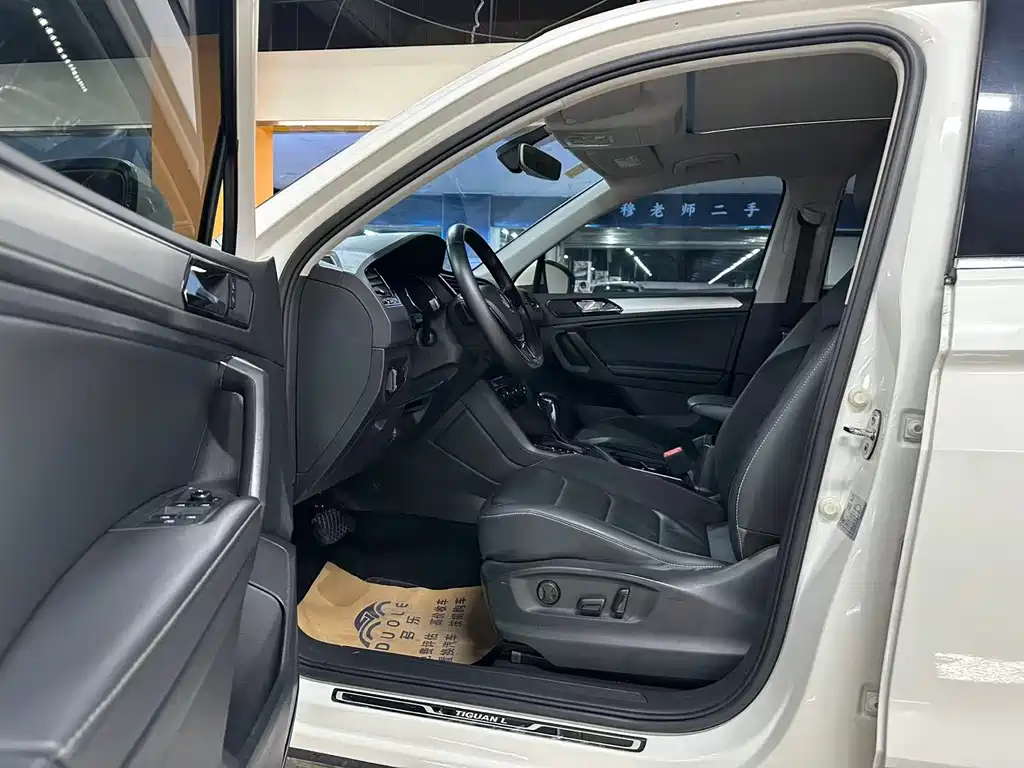 Volkswagen Tiguan L — миниатюра 5