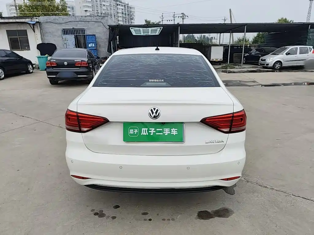 Volkswagen Lavida — миниатюра 6