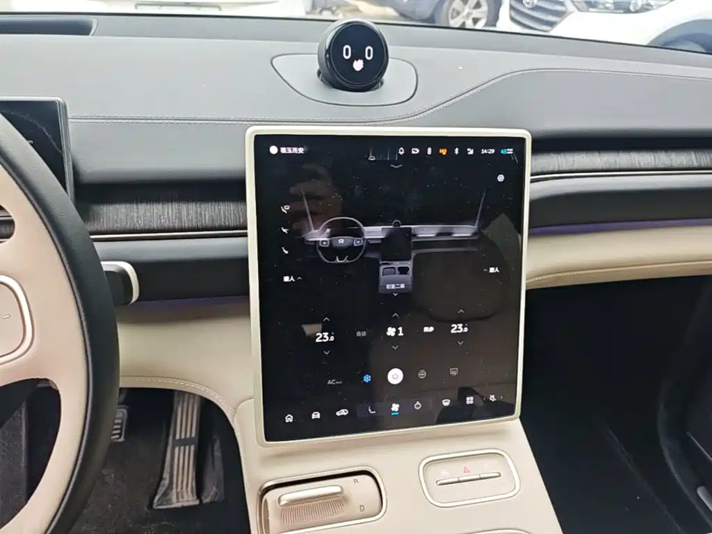 NIO ES6 — миниатюра 13