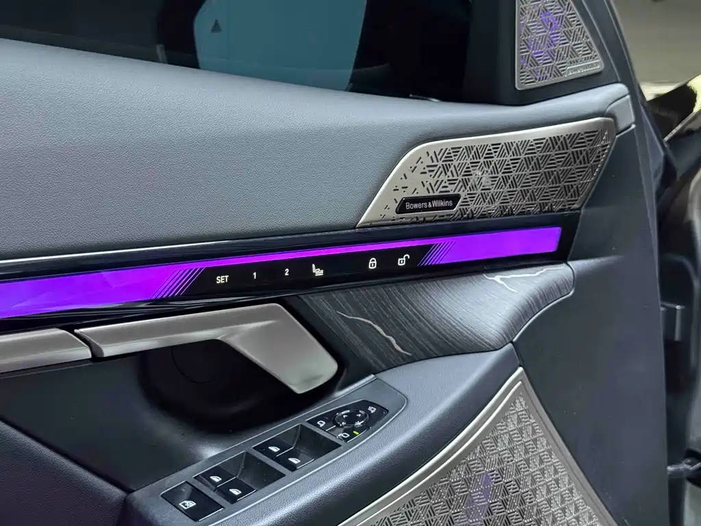 BMW 5 Series — миниатюра 5