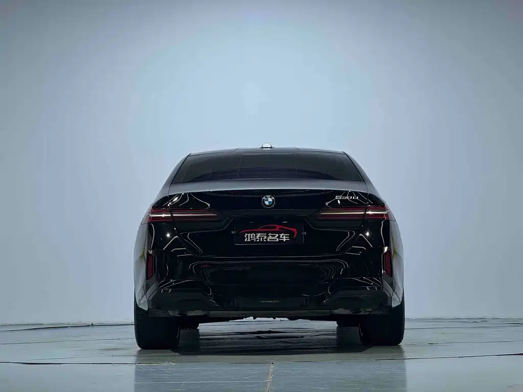 BMW 5 Series — миниатюра 17