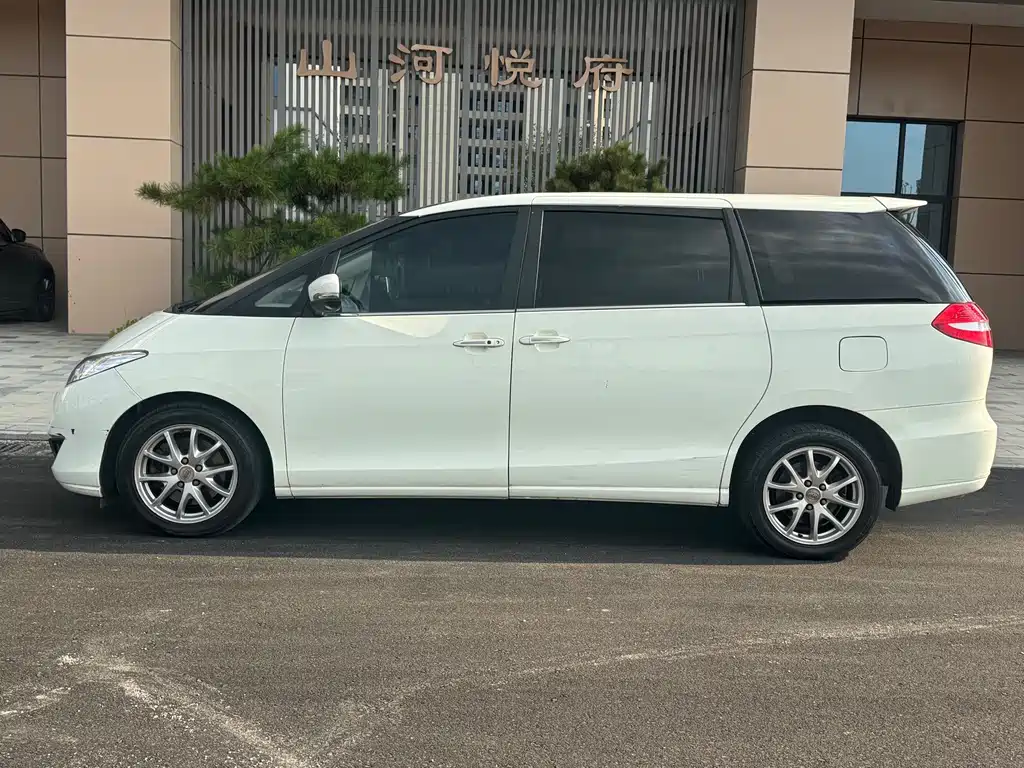 BYD M6 — миниатюра 3
