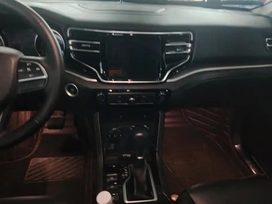 Jeep Grand Commander — миниатюра 13