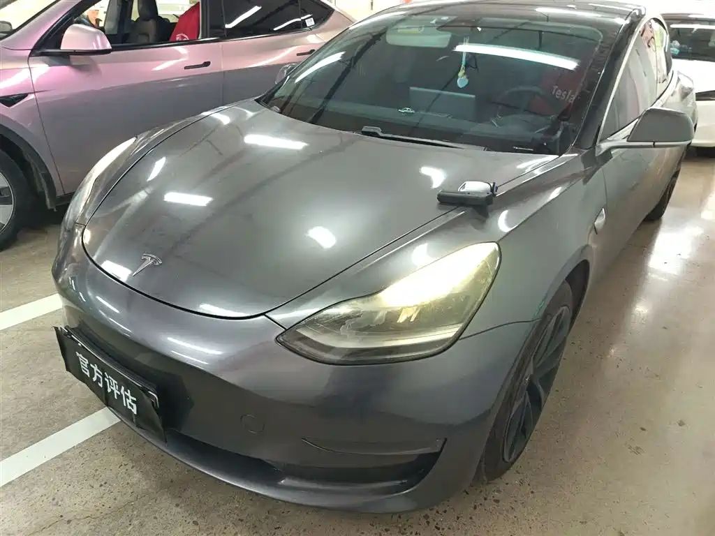 Tesla Model 3 2020