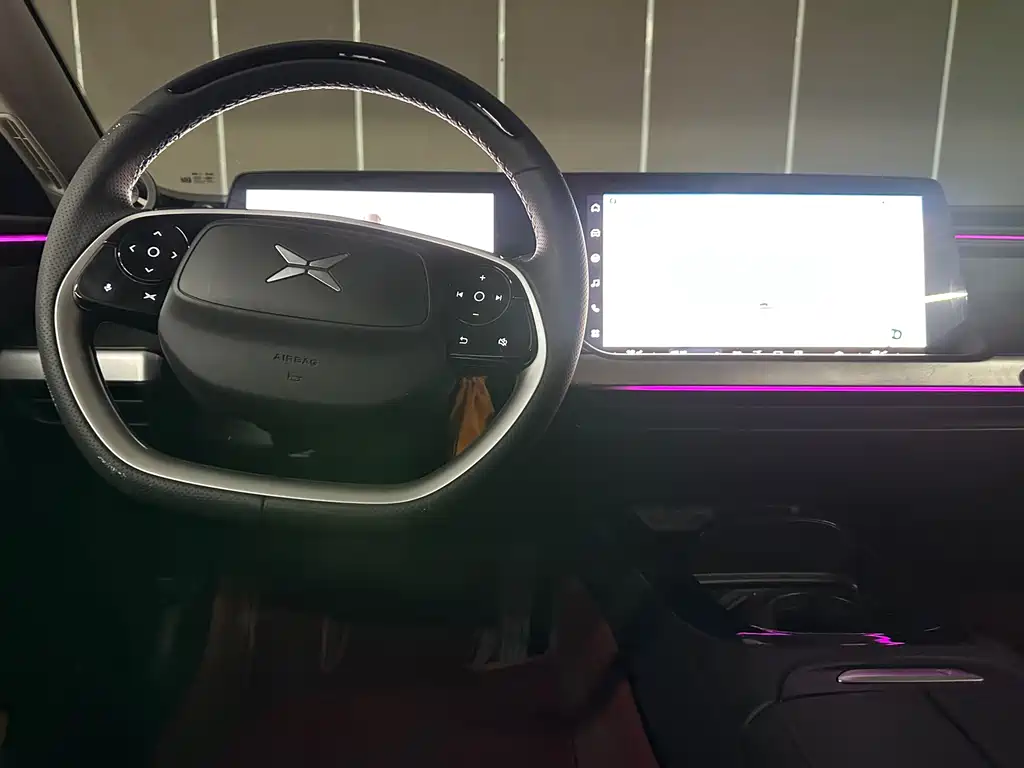 XPeng P7 — миниатюра 9