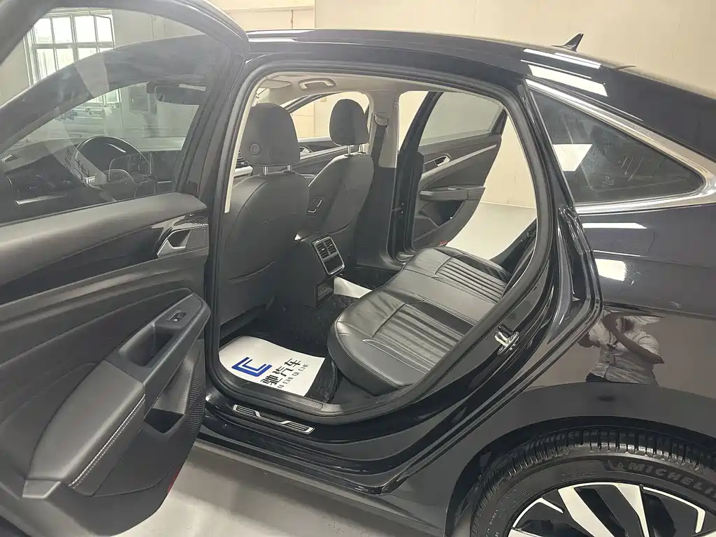 Volkswagen Passat — миниатюра 12