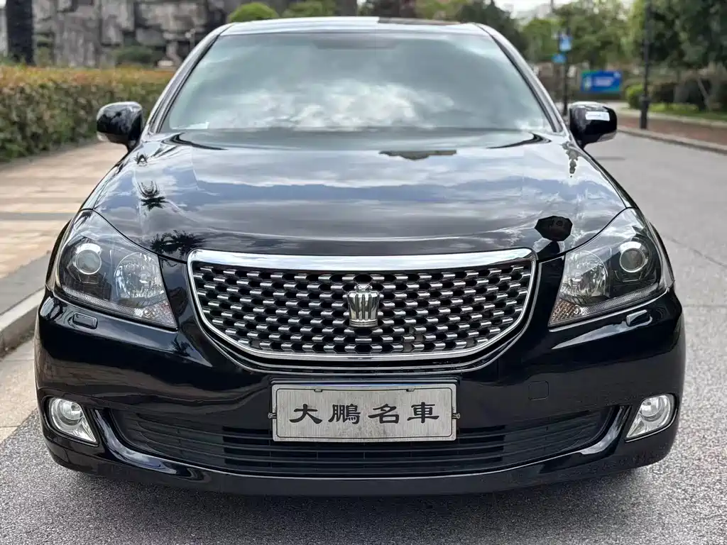 Toyota Crown — миниатюра 4