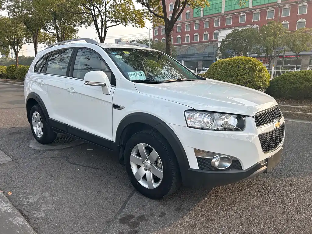 Chevrolet Captiva — миниатюра 3