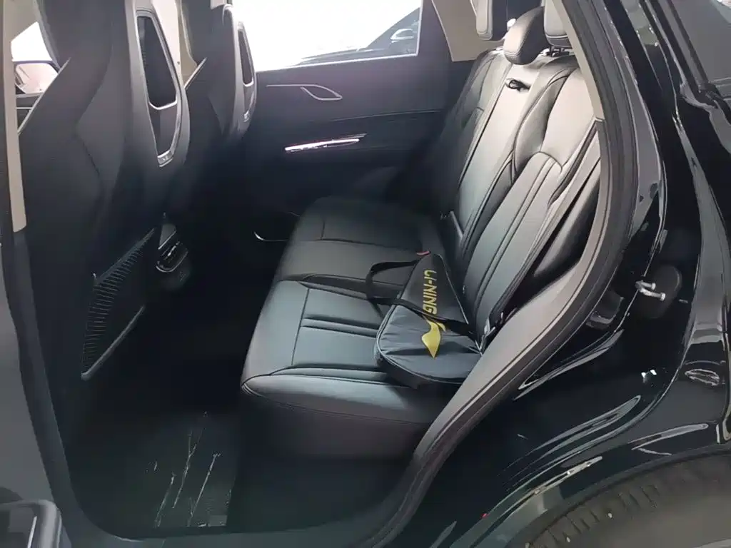 Hongqi Hongqi HS3 PHEV — миниатюра 17