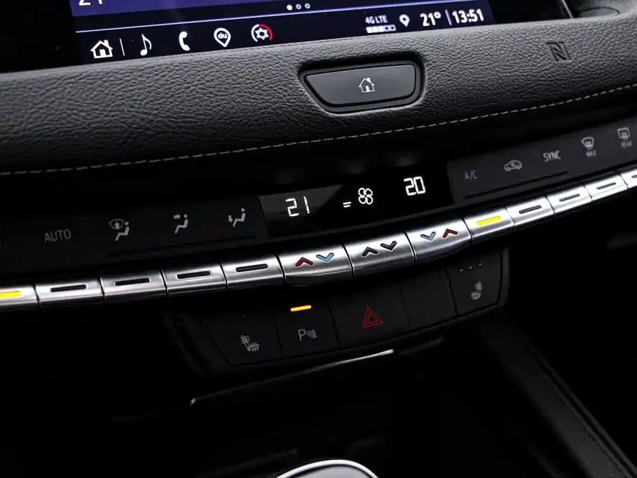 Cadillac XT4 — миниатюра 9