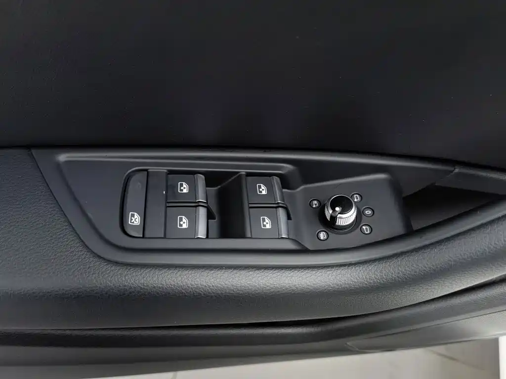 Audi A4L — миниатюра 9