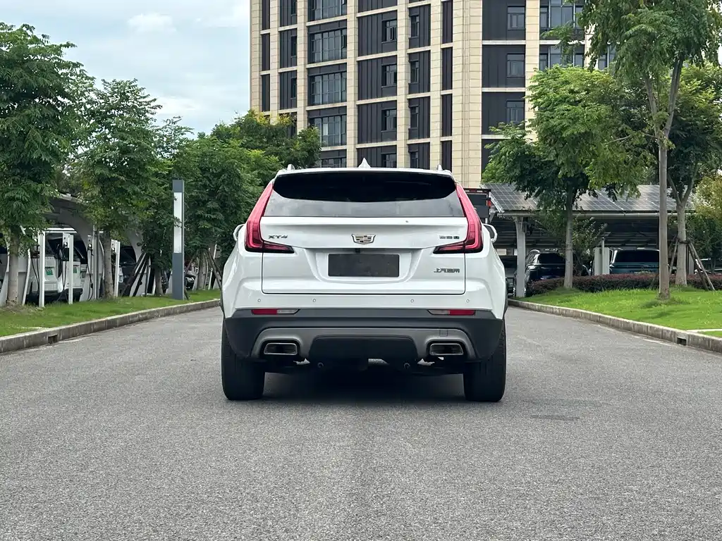 Cadillac XT4 — миниатюра 5