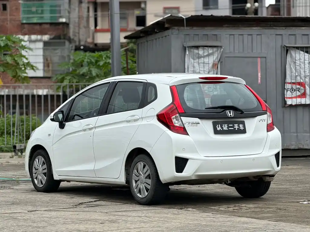 Honda Fit — миниатюра 17